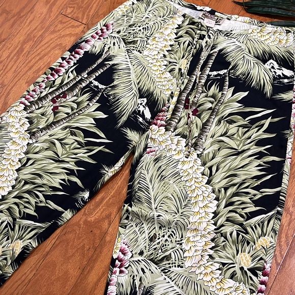 Hawaiian Print Silk Trousers / Zipper and Tie Front Closure/ Size Medium - Picture 4 of 8